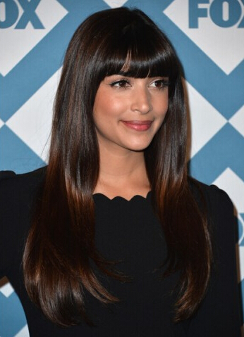 Hannah Simone Lang Gerade Cut Perücken Mit Bangs